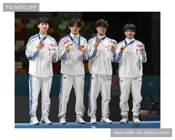 中国击剑队剑指巴黎年轻选手机会来临,中国击剑队颜值