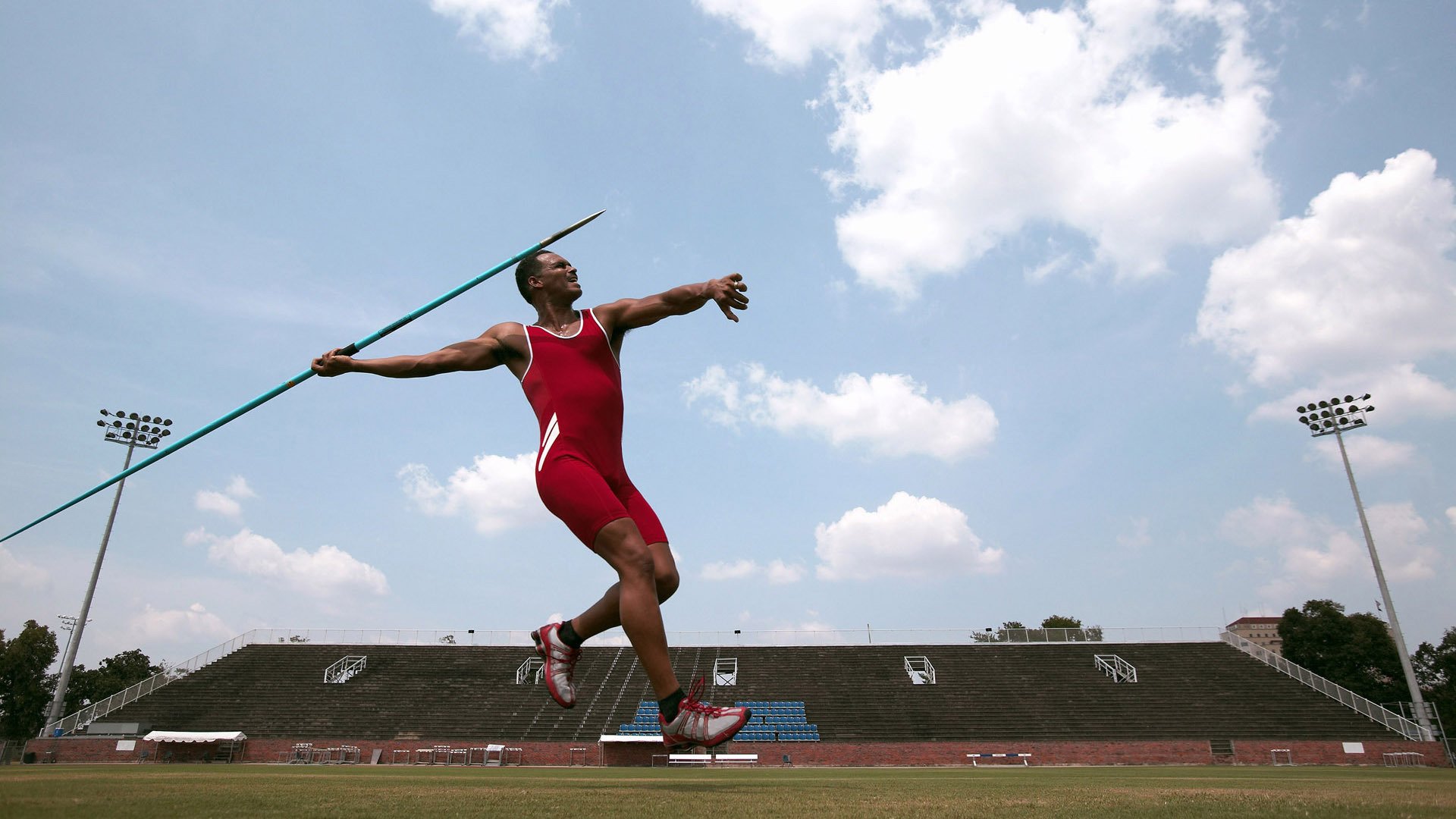 特斯·冯·迪克：巧妙的传球创造机会，成为南非队全场的进攻发起点